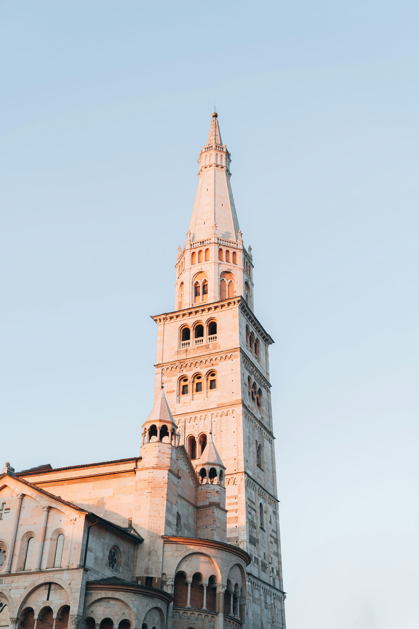 modena michael-sala-adBQM6xwmGU-unsplash.jpg